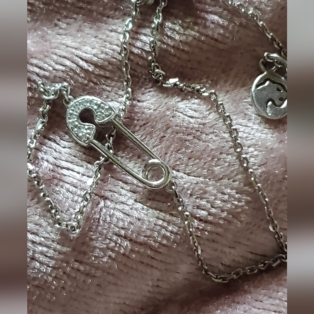 EFFY DIAMOND SAFETY PIN bracelet NWT adjustable to 8"